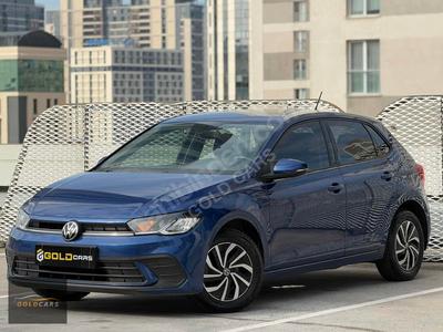2023 Volkswagen Polo 1.0 LIFE — kapak fotoğrafı